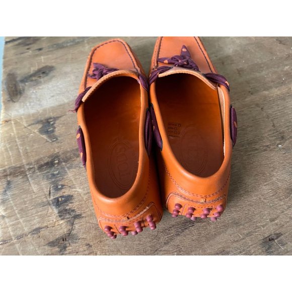 TOD'S Orange Leather Polka Dot Ribbon Driving Shoe - Picture 8 of 11